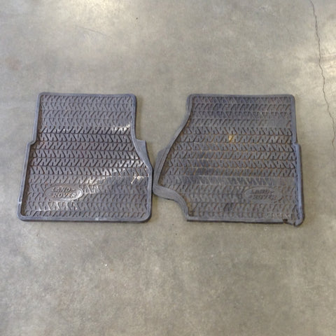 VPLDS0686 RUBBER MAT SET, FRONT, DEFENDER