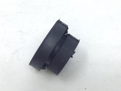 572312 GROMMET, RADIATOR SUPPORT